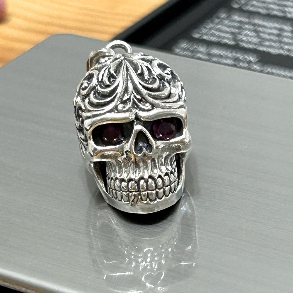 Skull with  rubies Sterling  Silver 925 pendant - Picture 3 of 10